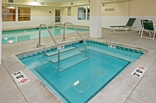 Гостиница Country Inn & Suites by Radisson, Chicago O'Hare South, Il в Элмхерсте