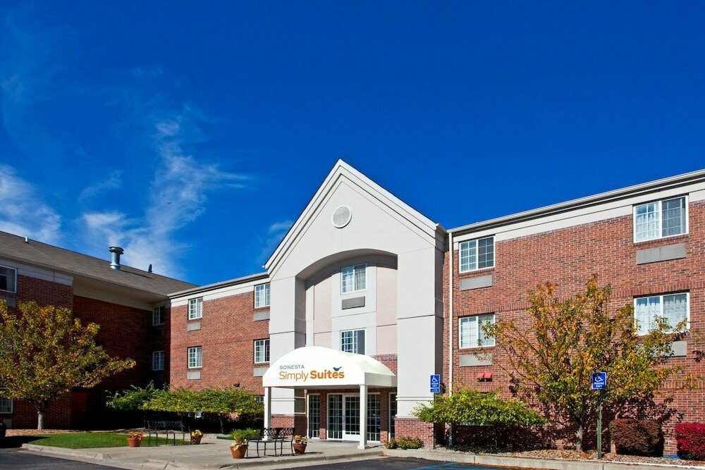 Hotel Sonesta Simply Suites Detroit Southfield, Southfield, photo