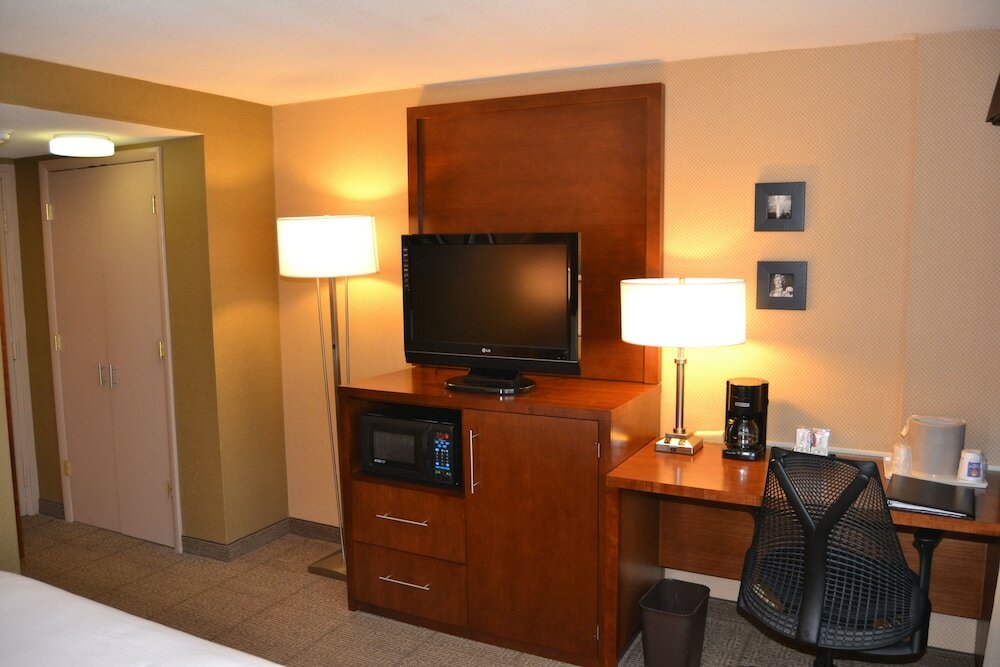 Фото Holiday Inn Express Washington Dc N-Silver Spring, an Ihg Hotel