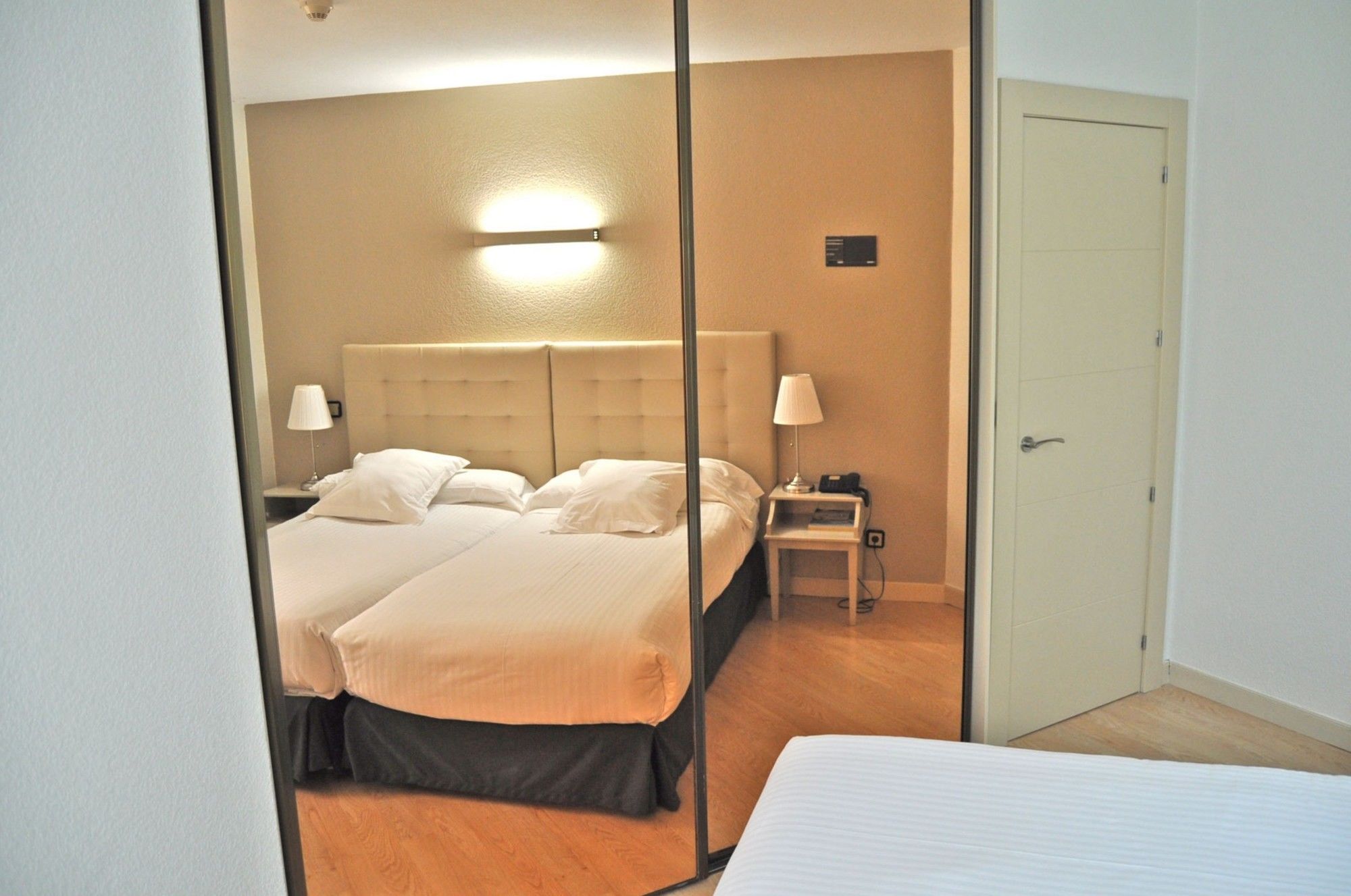 Фото Hotel Apartamentos Don Carlos