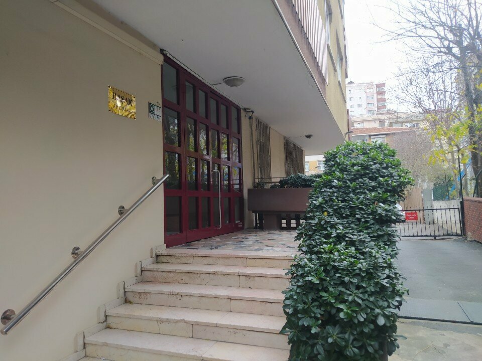 البنية التحتية للتعليم Atilim University Istanbul Communication Office ، اسطنبول، صورة