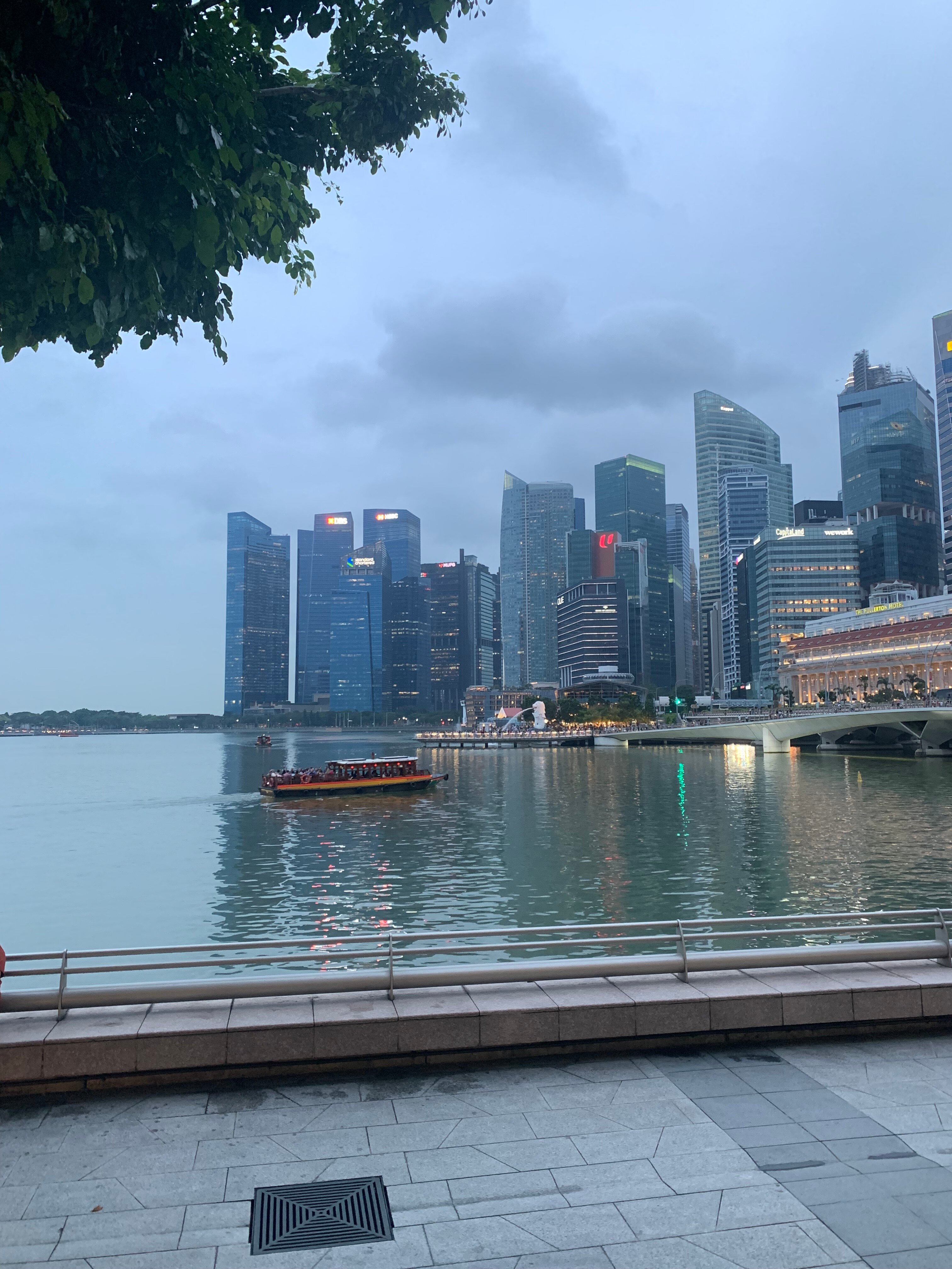 Фото Fullerton Bay