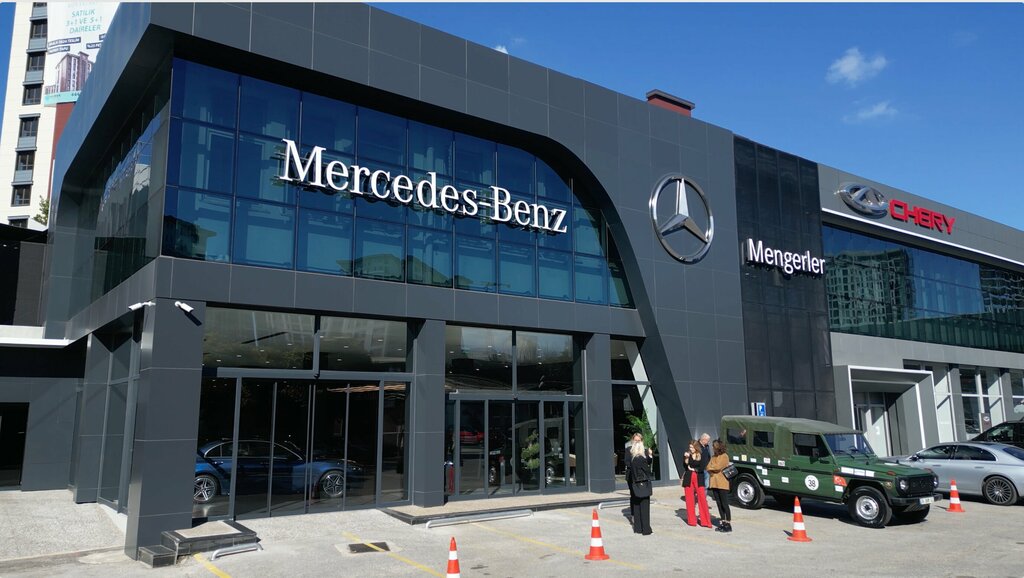Car dealership Mercedes-Benz Mengerler Davutpasa Showroom, Istanbul, photo