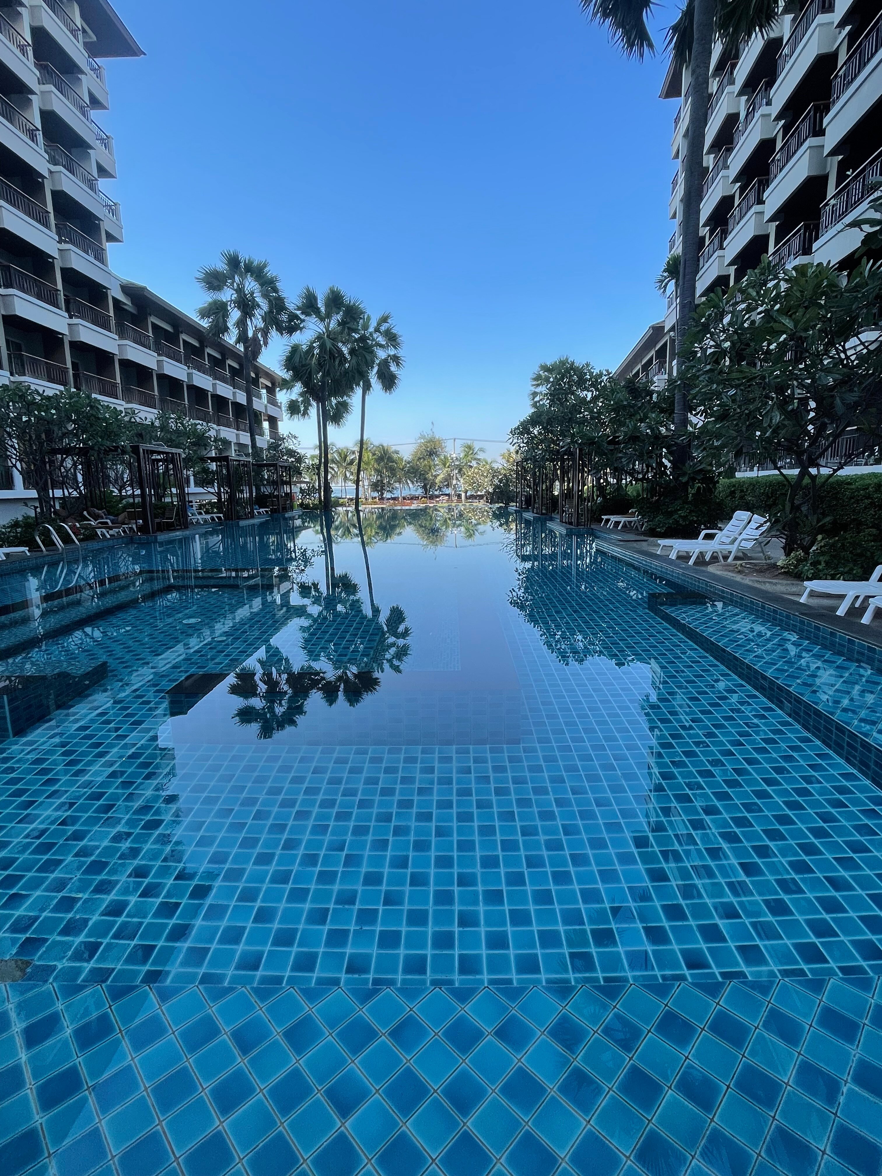 Фото Welcome World Beachfront Resort