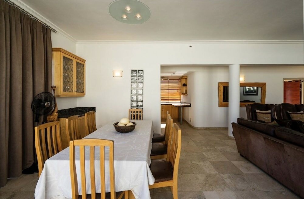 Фото Bantry Beach Luxury Suites
