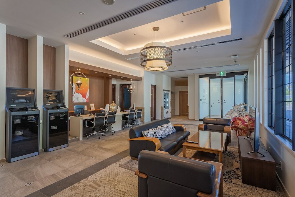 Фото Okinawa Kariyushi Lch Resort on the Beach