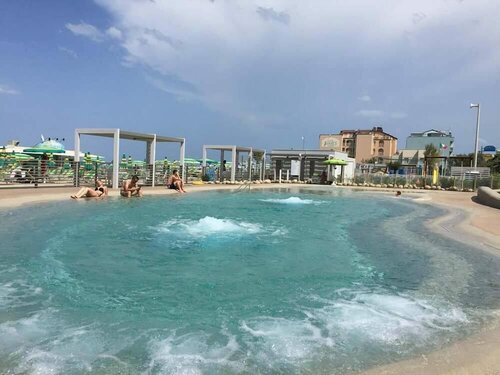 Внешний вид отеля Hotel Italy в Мизано-Адриатико, фото 2