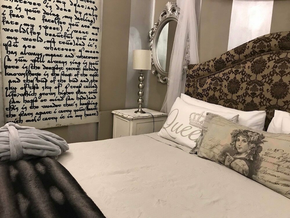 Фото Waterhouse Guest Lodges 202 Lawley Street