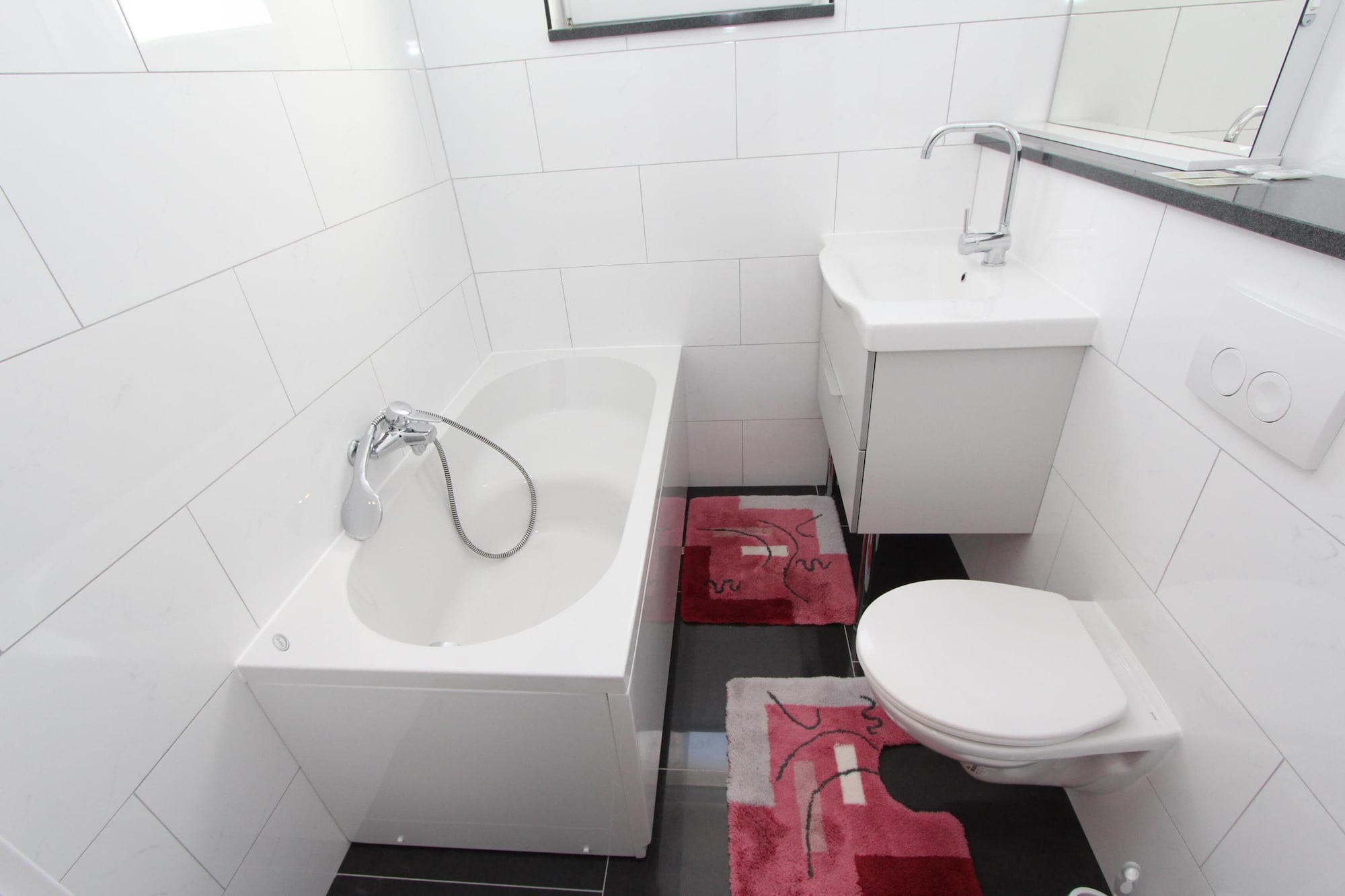 Фото Rooms and apartments Sally