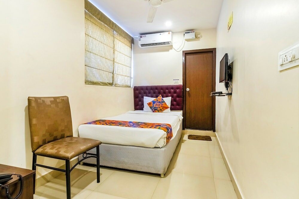 Фото Fabhotel Astra Suites Hsr Layout