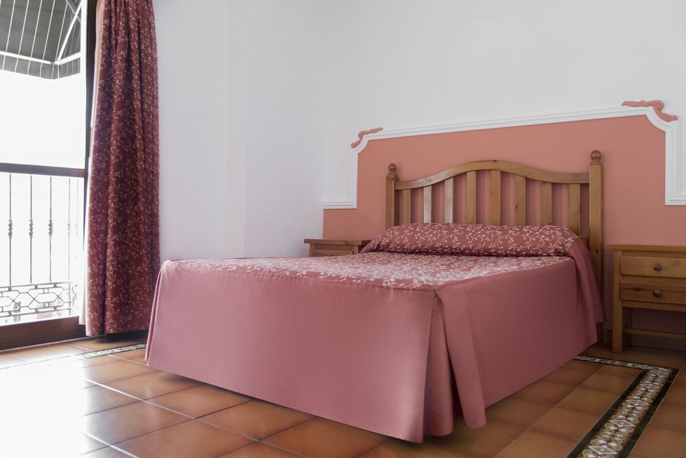 Фото Hostal Alhambra