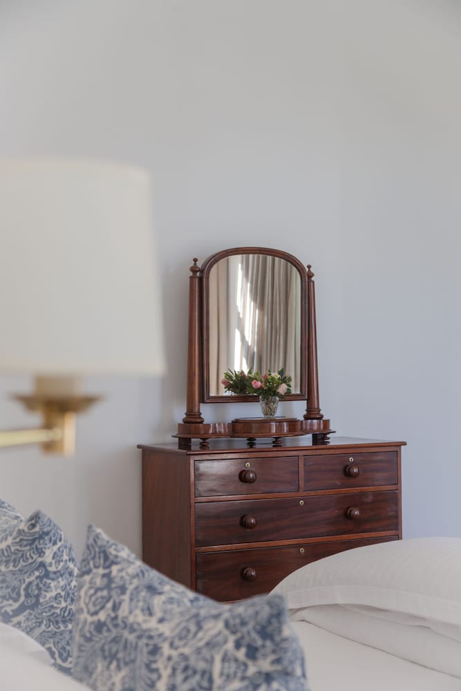 Фото Lily Pond House at Le Lude