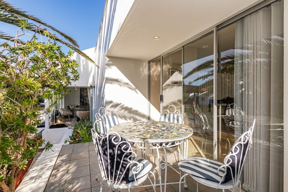 Фото Admiralty B&b