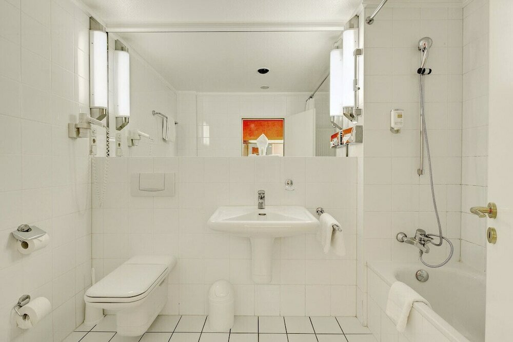 Фото La Strada Hotel