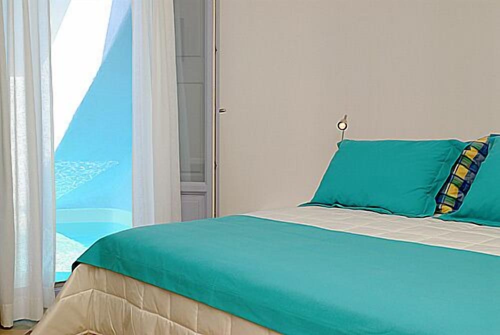 Фото Ikastikies Suites