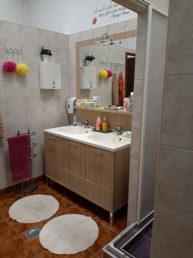 Фото Hostel Chameleon