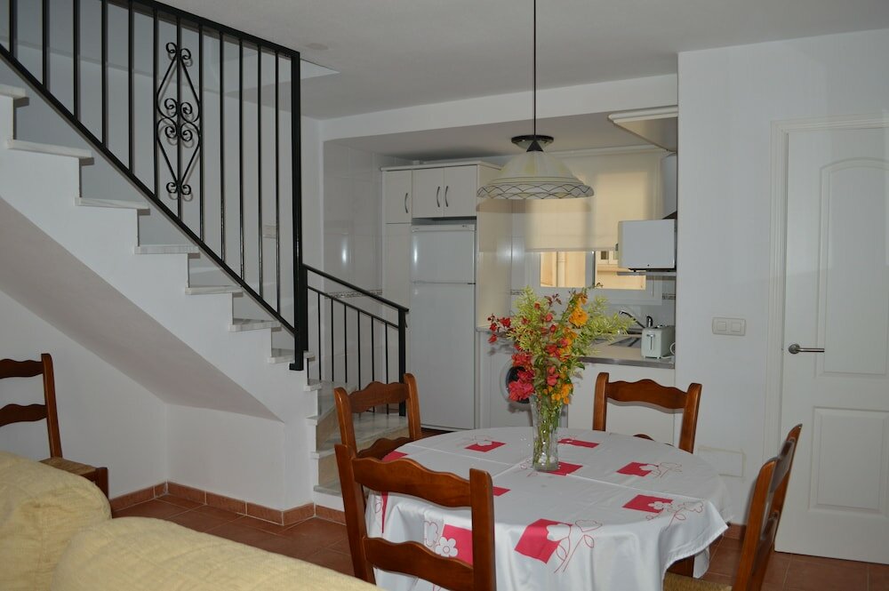 Фото Apartamentos Natura World