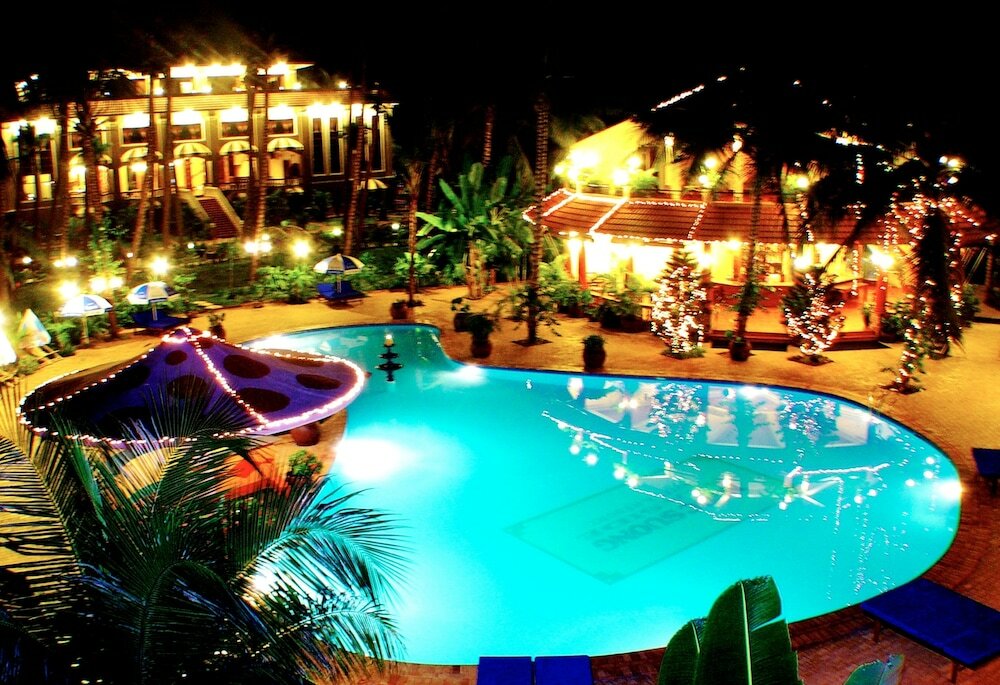 Фото отеля 2