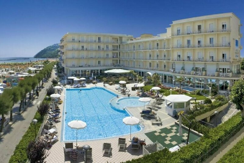 Гостиница Hotel Miramare в Габичче-Маре