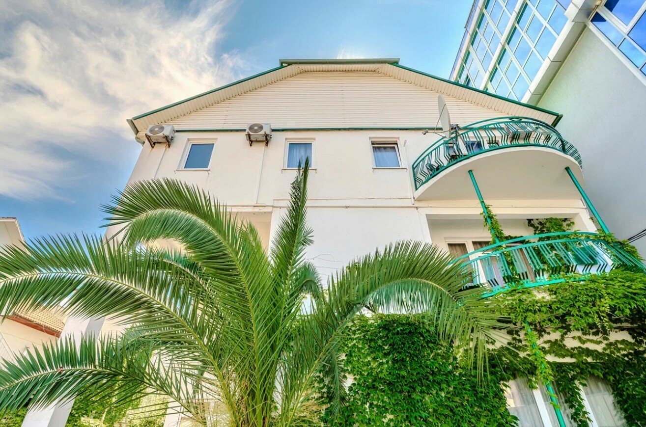 Фото отеля 1