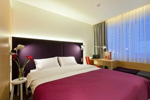 Azimut City Hotel Vladivostok (Naberezhnaya Street, 10) ، فندق