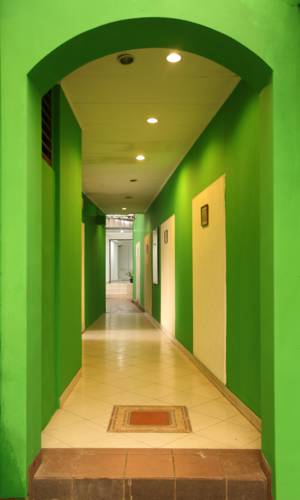 Фото Maven Buncit