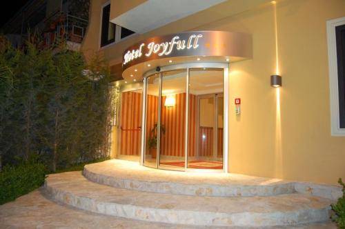 Фото Joyfull Hotel