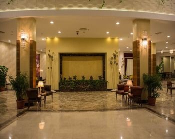 Фото Tolip Family Park Hotel