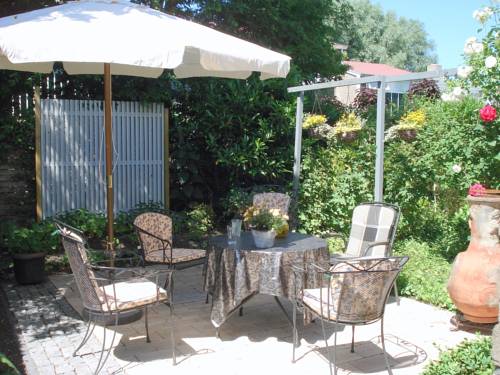 Фото Bed and Breakfast Oosterpark