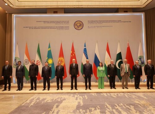 Panties va erotik ichki kiyimdagi qizlar