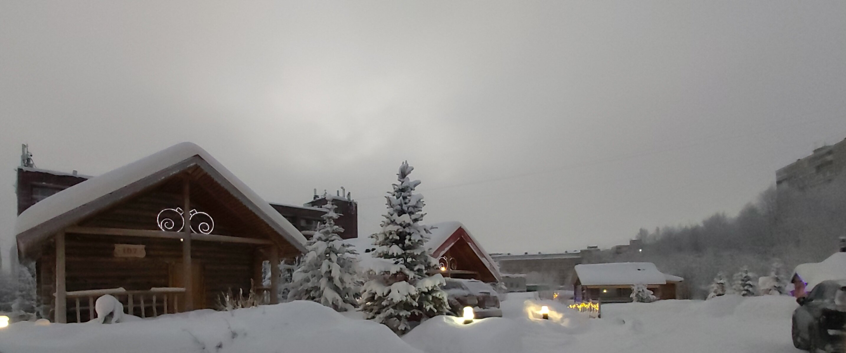 front.reviews.review_photo