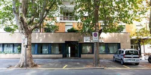 Гостиница Hotel Lis в Асти