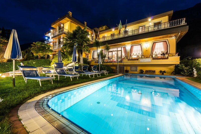 Гостиница Hotel Cristallo