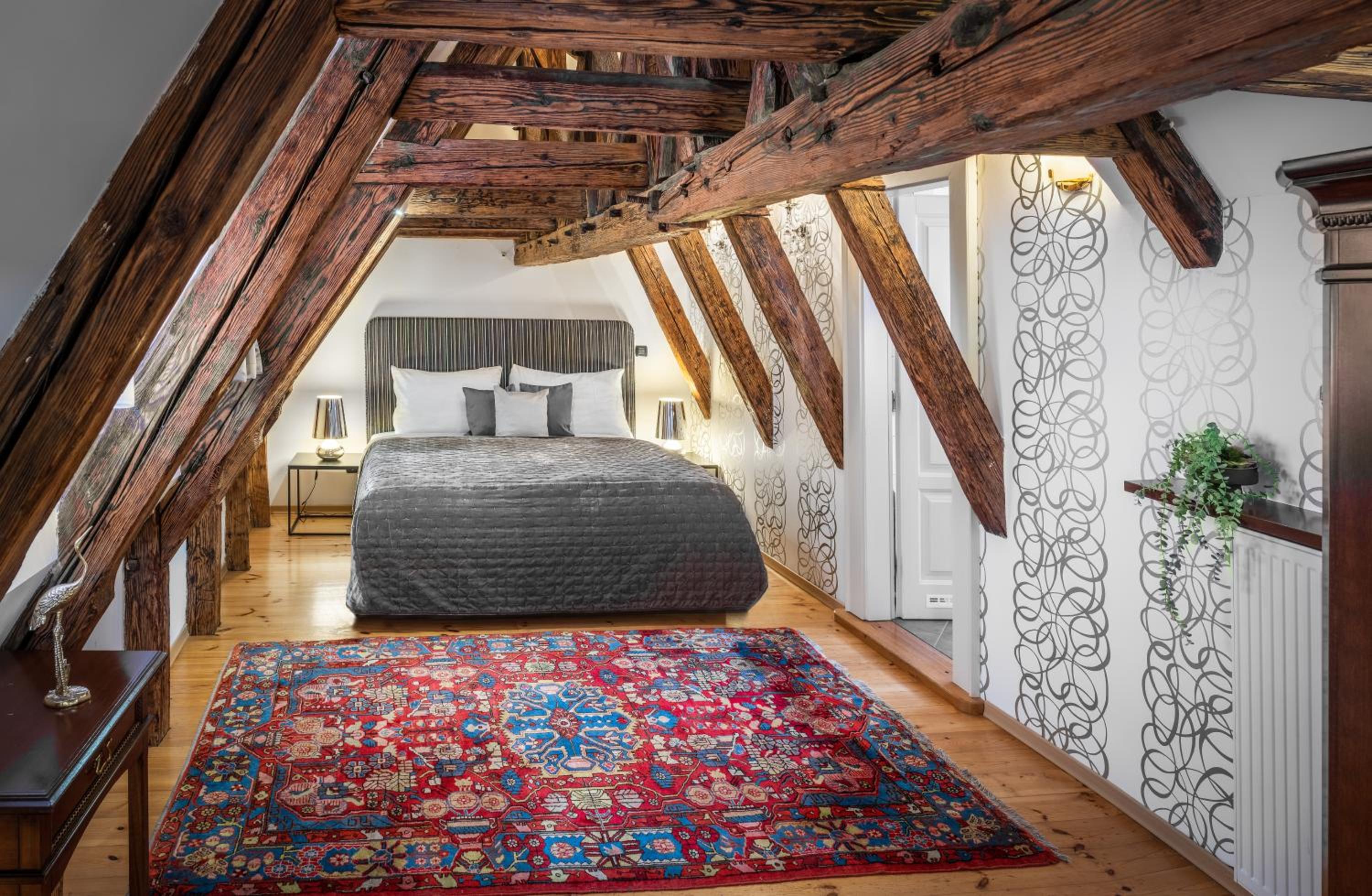 Фото Chateau 9 Apartments by Adrez Living