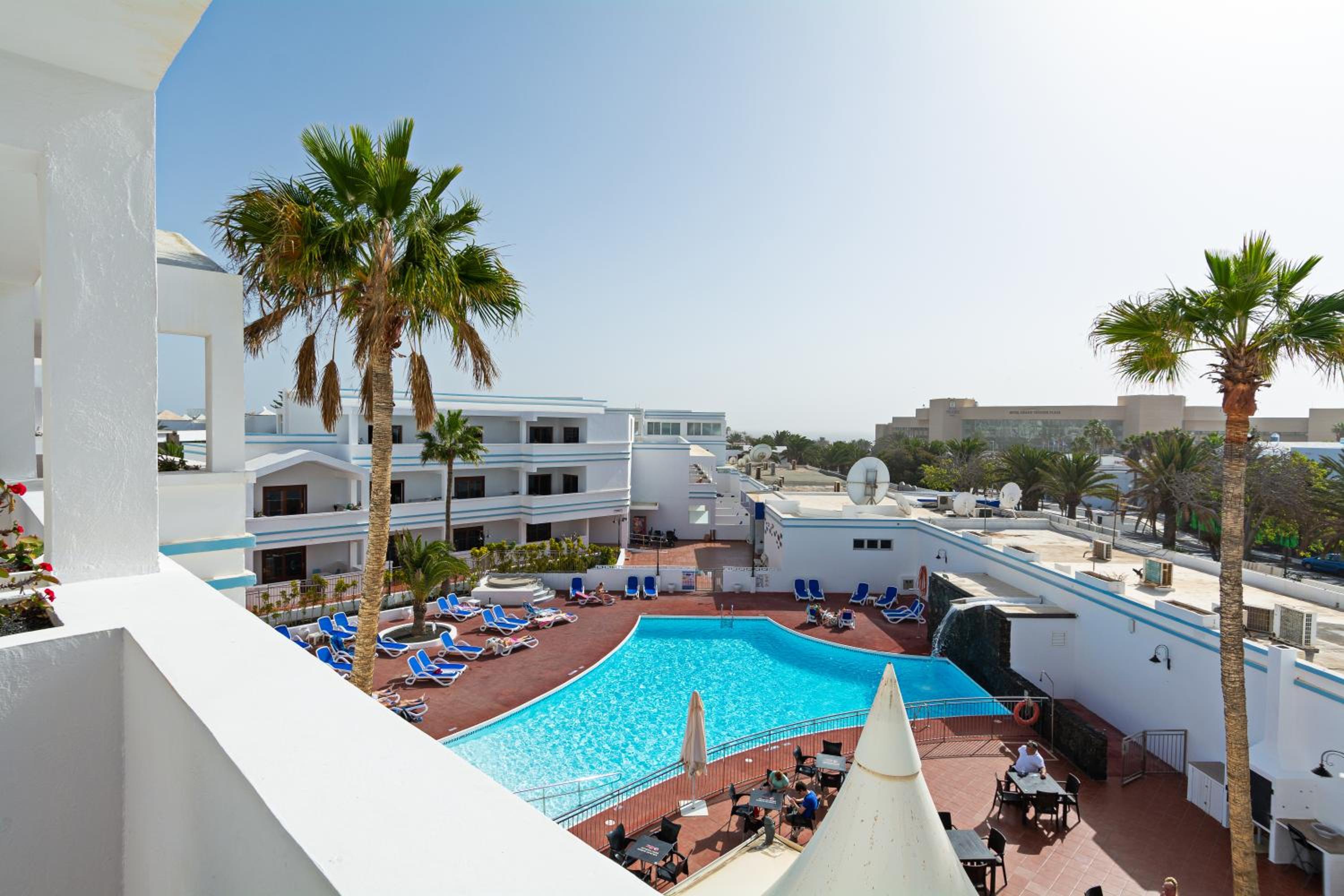 Фото Apartamentos Océano - Adults Only