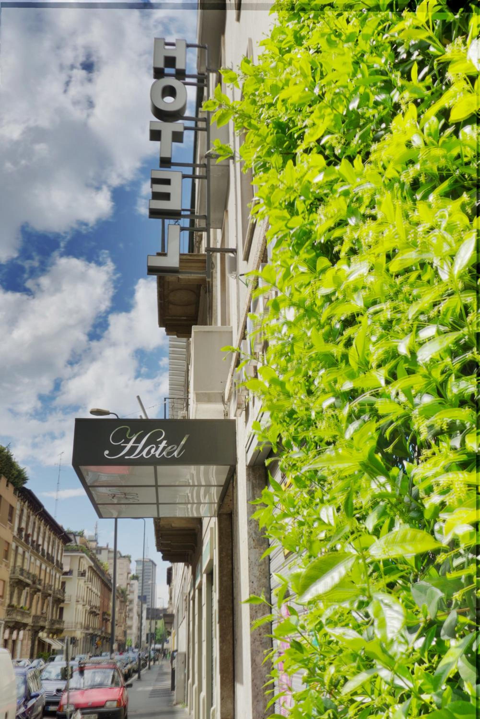 Фото отеля 2