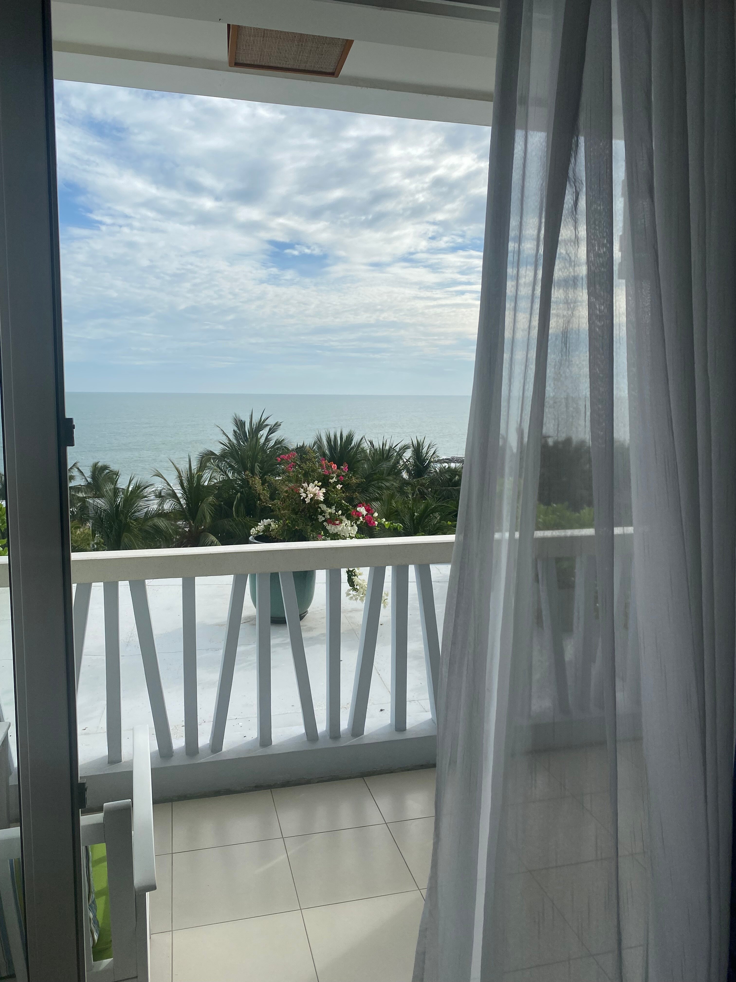 Фото The Cliff Resort & Residences