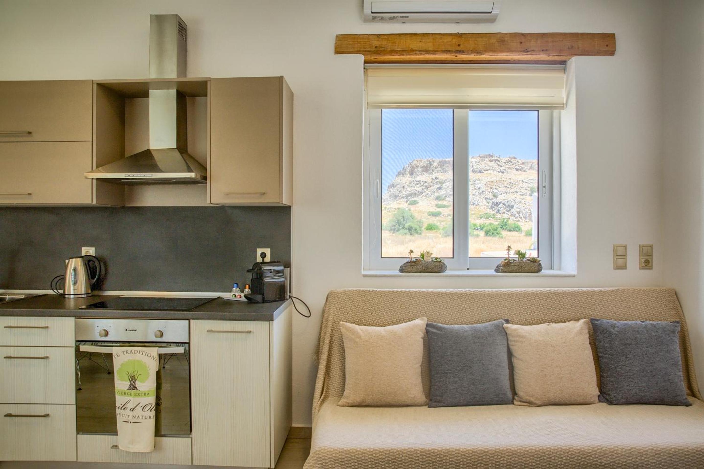 Фото G&k Stone Suites