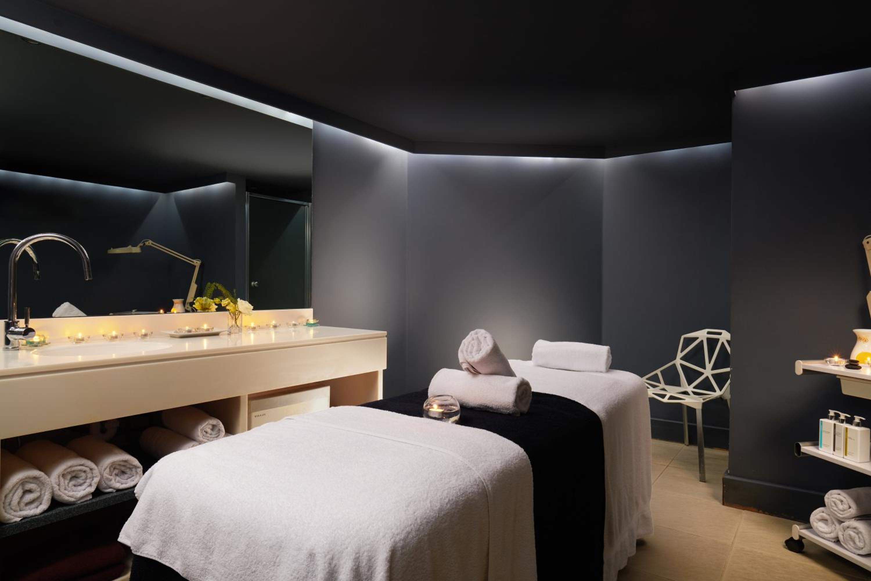 Фото The Chelsea Harbour Hotel and SPA