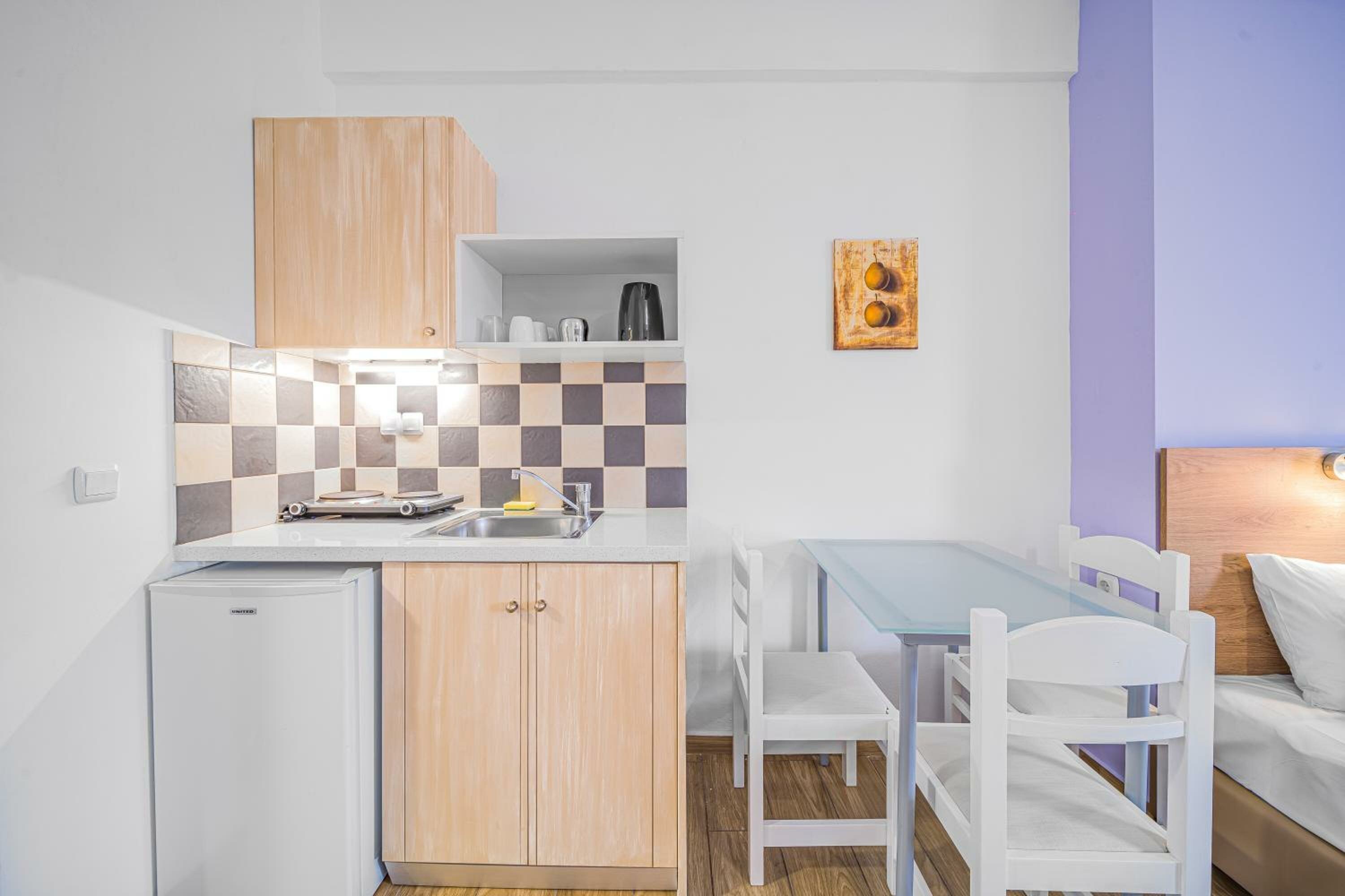 Фото Happy Days Studios