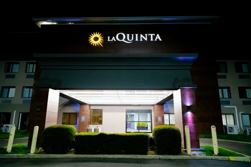Гостиница La Quinta Inn by Wyndham Birmingham - Inverness в Бирмингеме