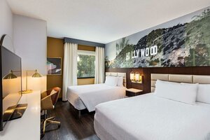 Гостиница Hilton Garden Inn Los Angeles Hollywood