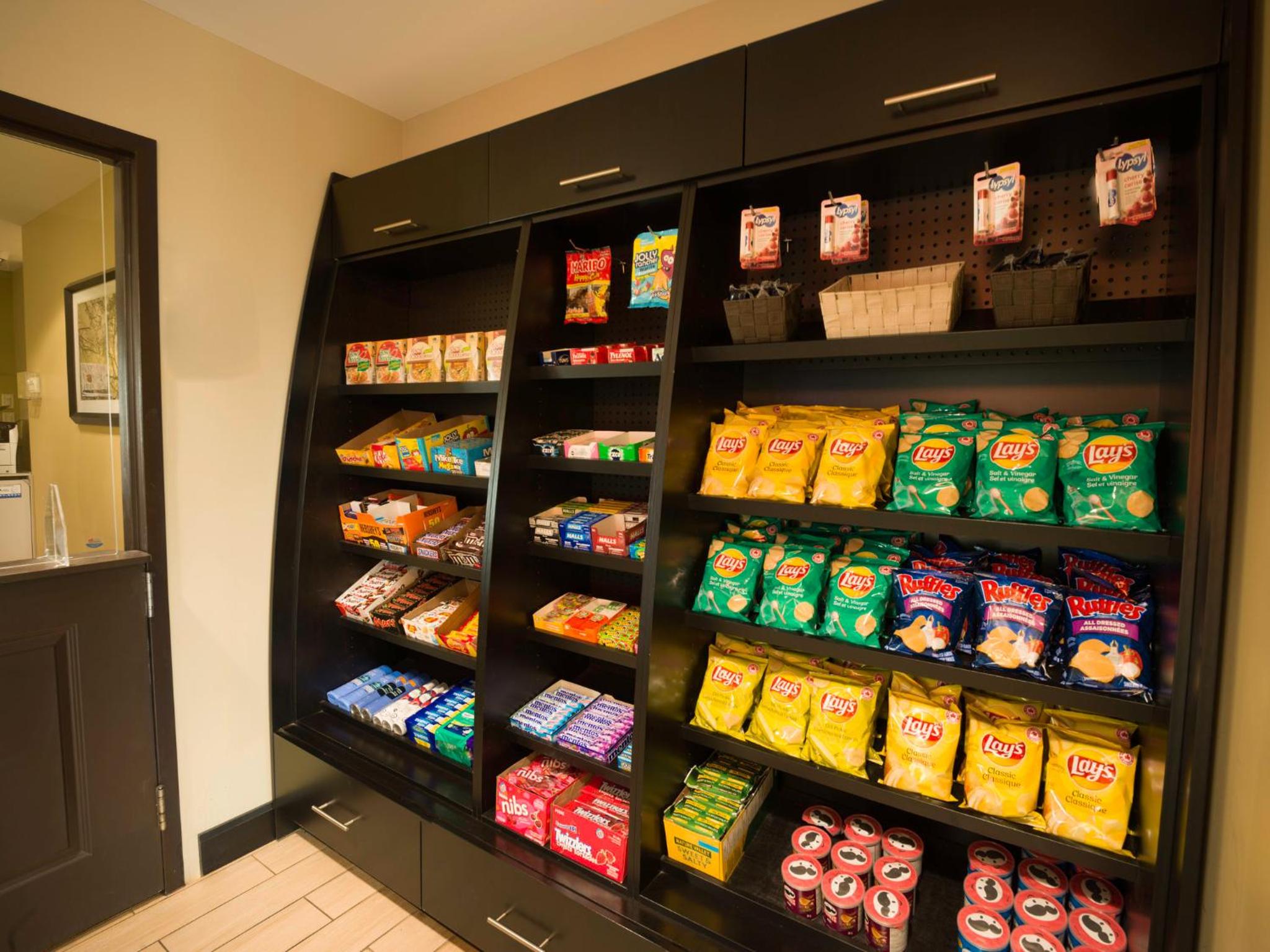 Фото Staybridge Suites West Edmonton