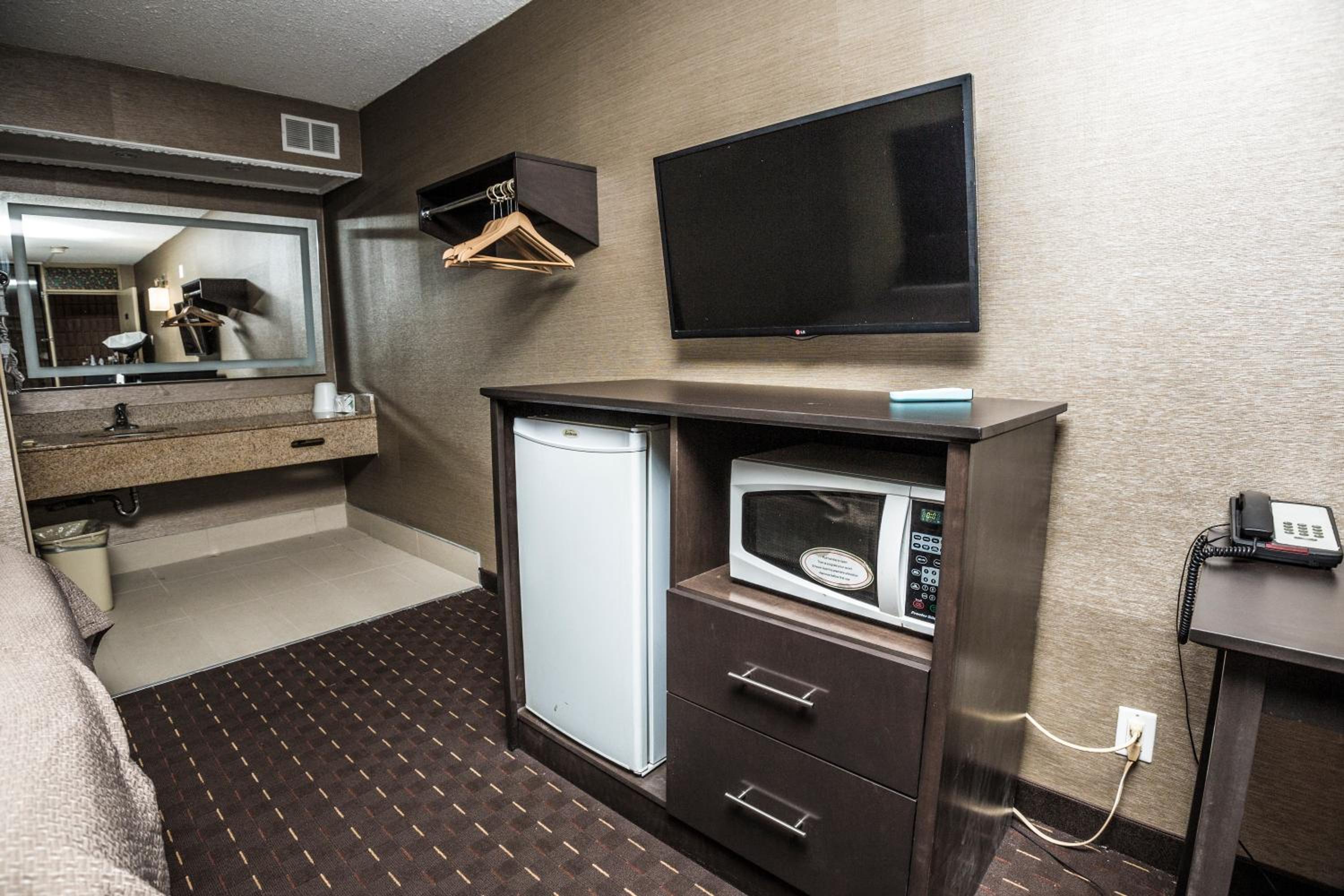 Фото Mississauga Gate Inn