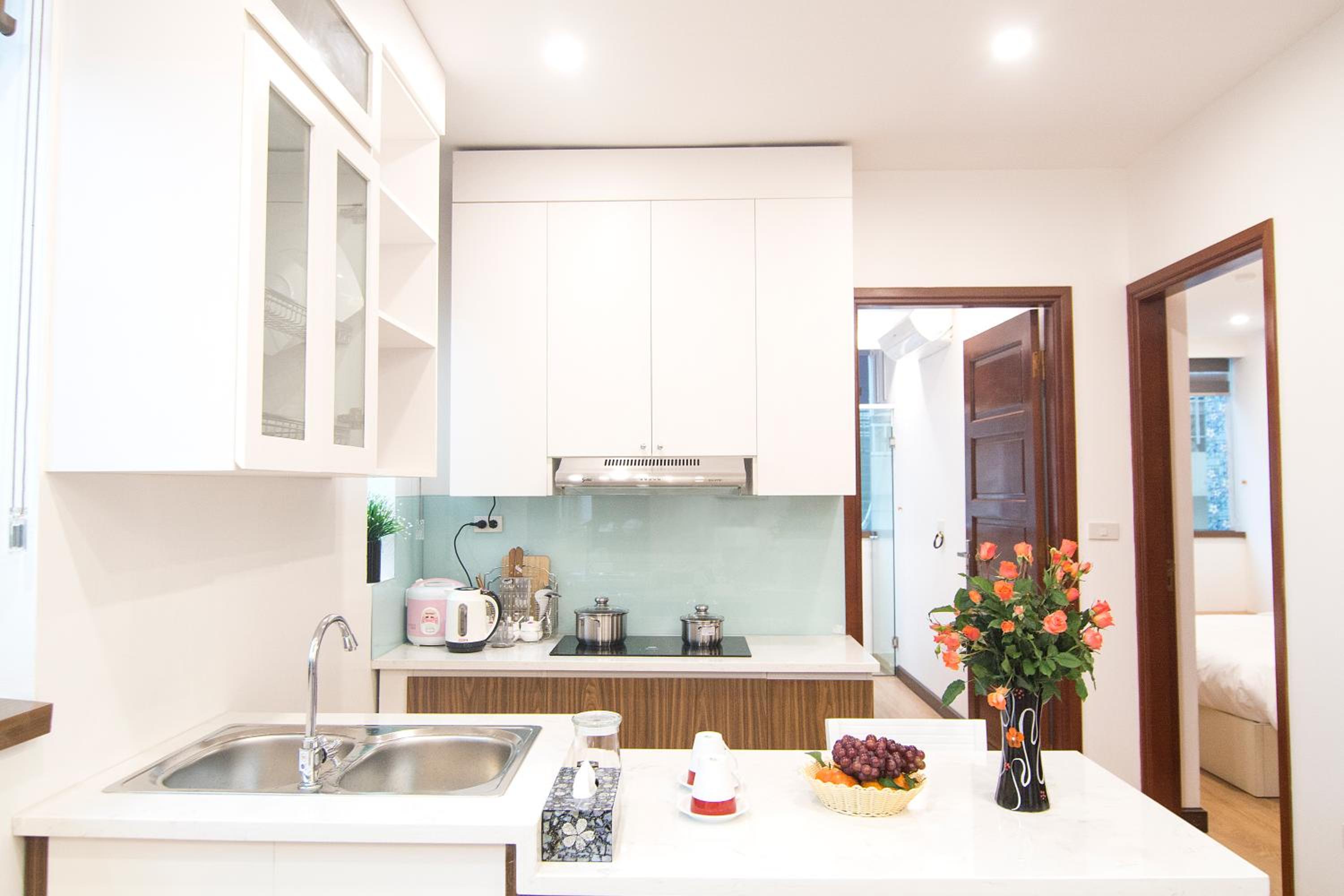 Фото Canary Hotel & Apartment