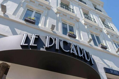 Гостиница Hôtel Le Picardy в Сене-Кантене