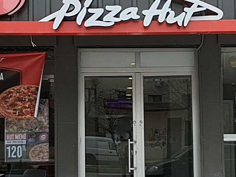 Пиццерия Pizza Hut, Измир, фото