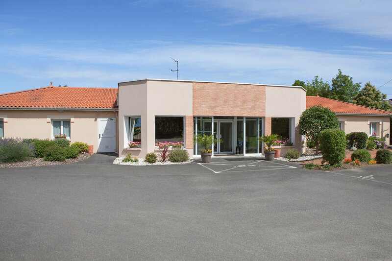 Гостиница Hotel The Originals Nantes Nord La Closerie