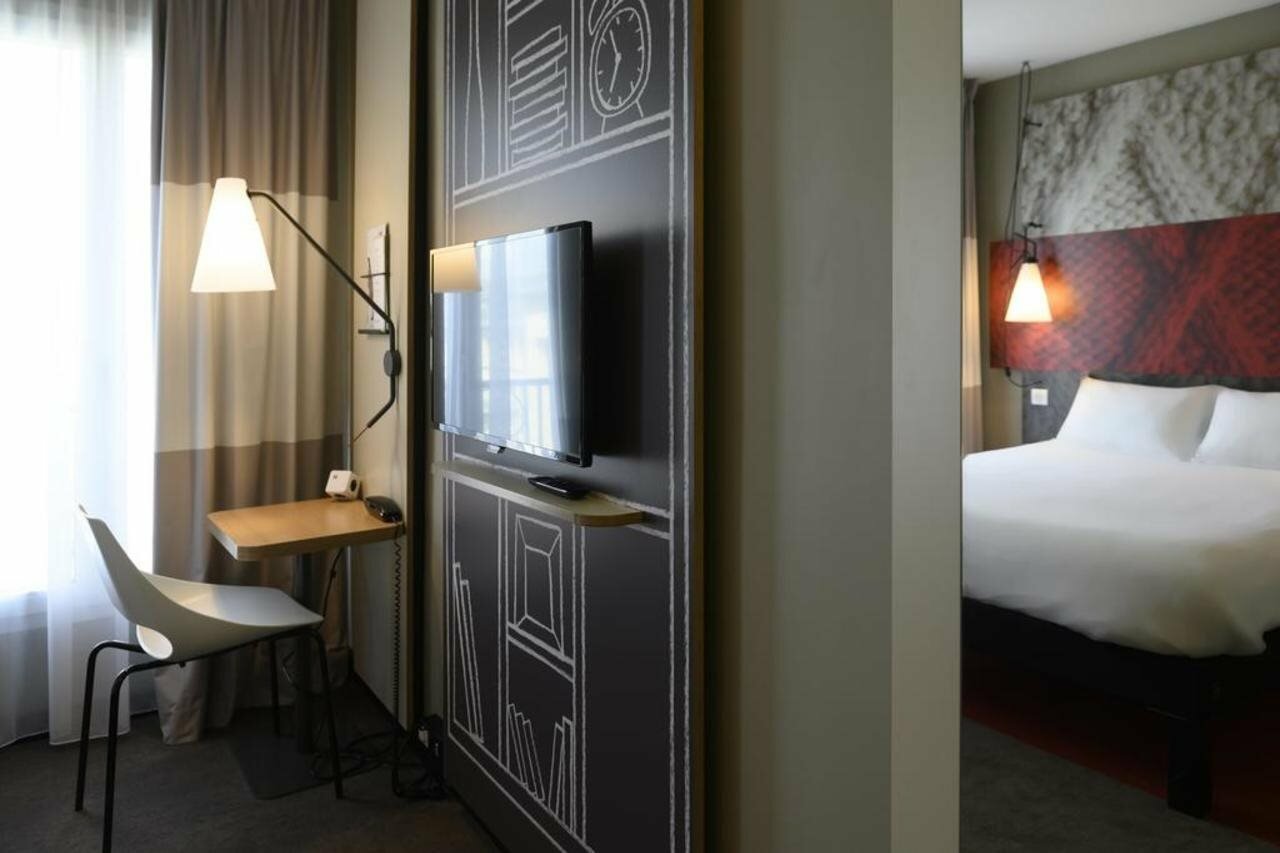 Фото ibis Paris Tour Montparnasse 15th