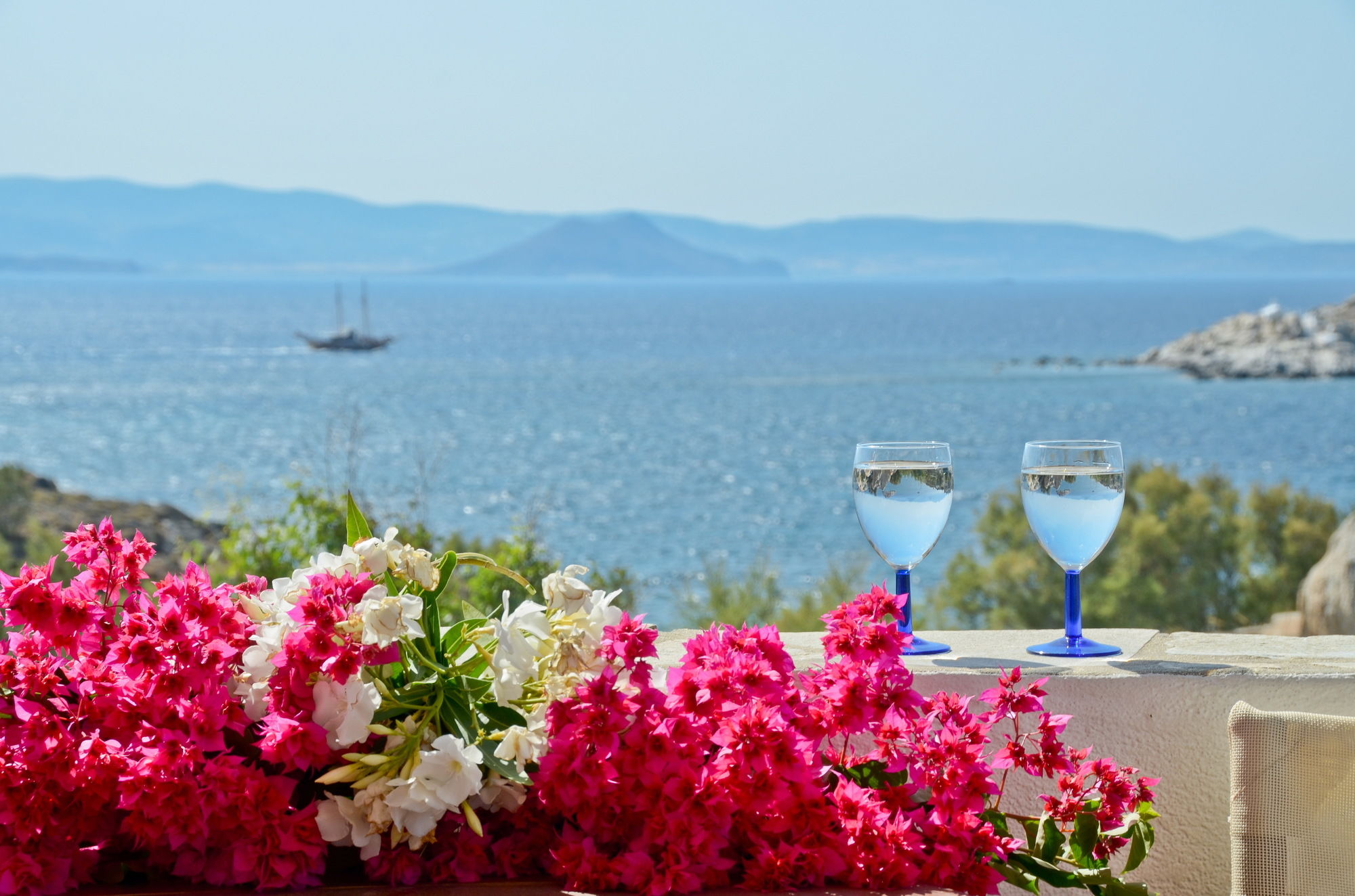 Фото Ydreos Studios & Apartments